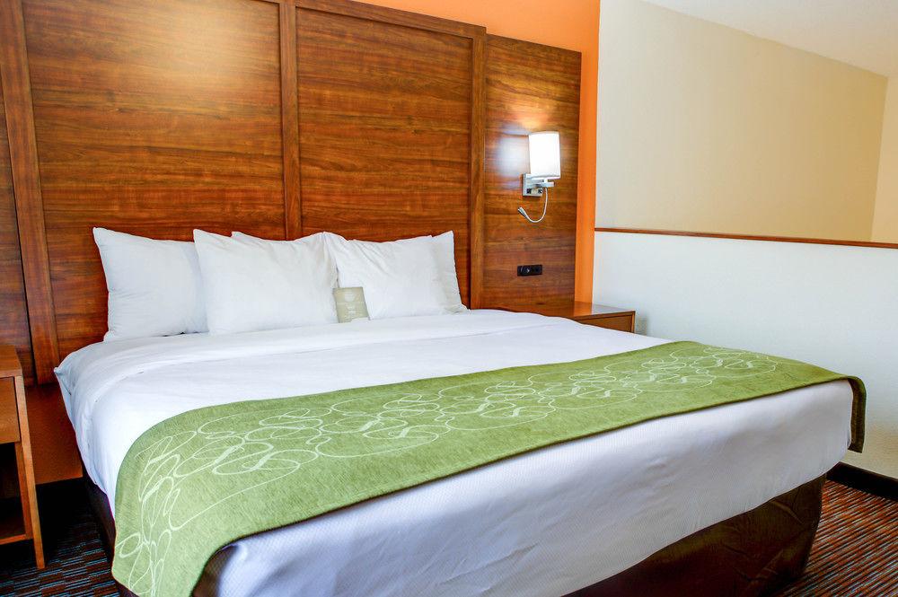 Comfort Suites Stevensville - St Joseph Exteriér fotografie