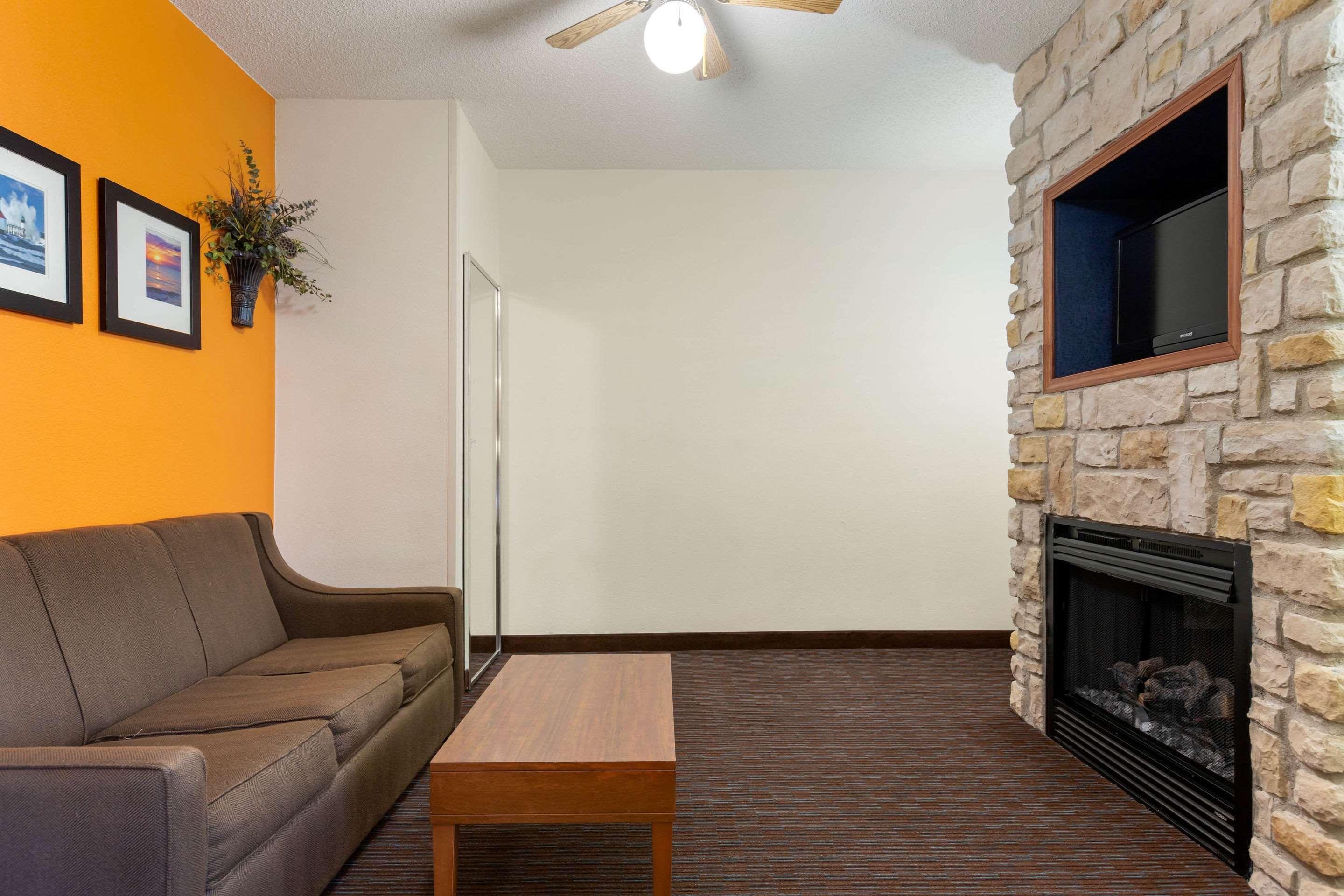 Comfort Suites Stevensville - St Joseph Exteriér fotografie