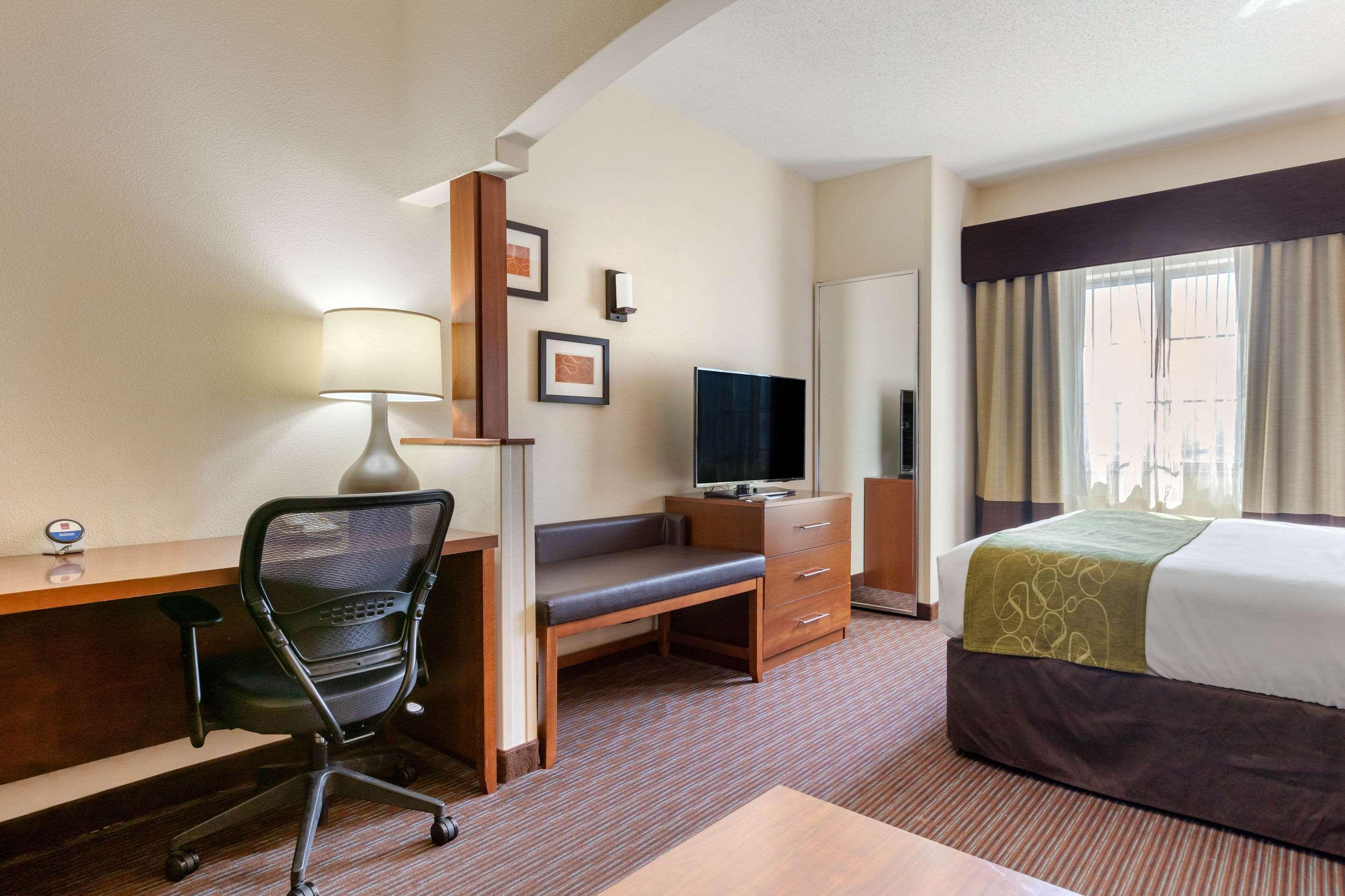 Comfort Suites Stevensville - St Joseph Exteriér fotografie