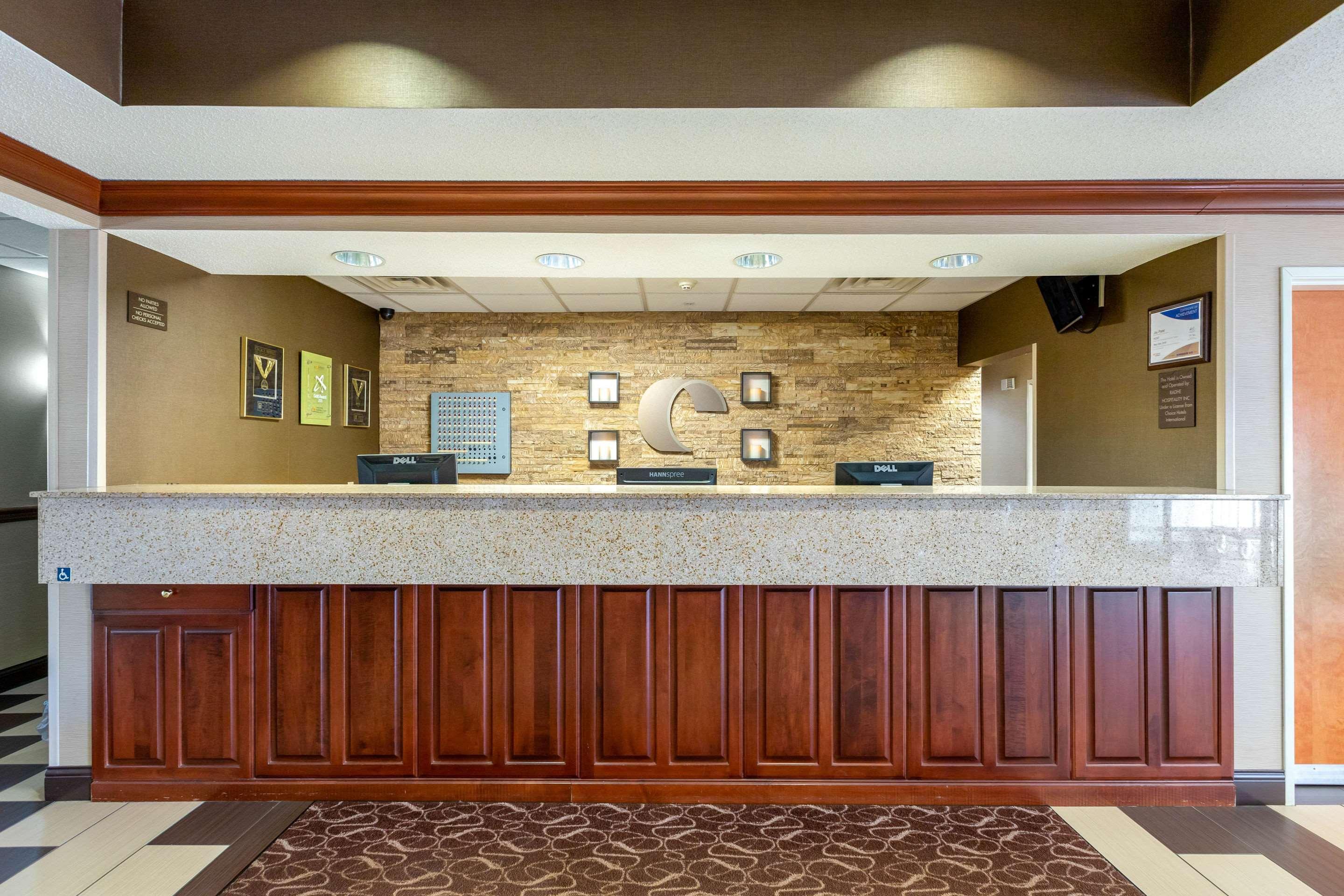 Comfort Suites Stevensville - St Joseph Exteriér fotografie