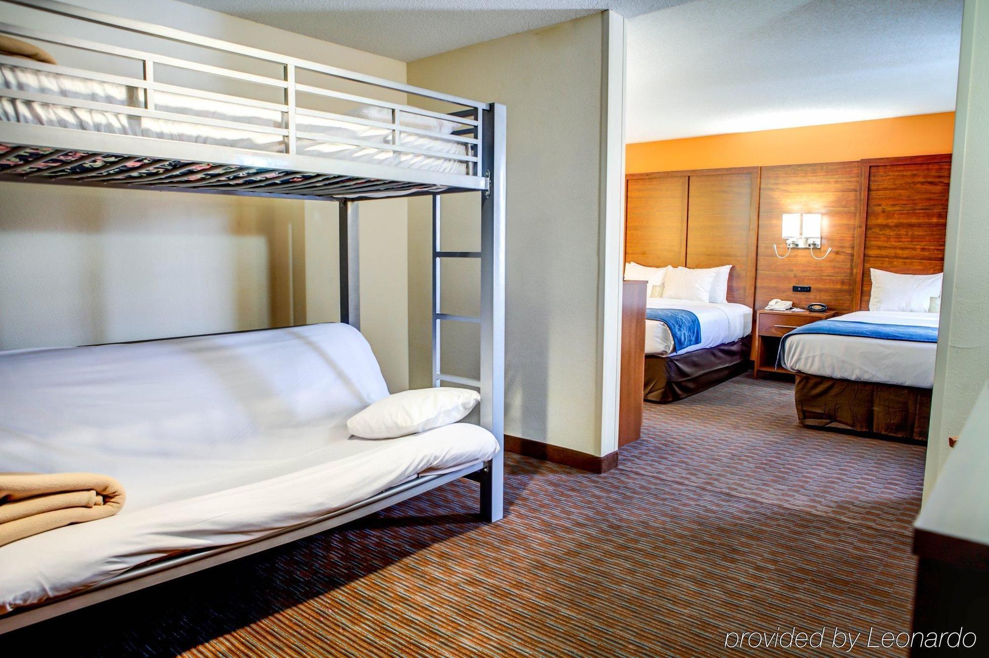Comfort Suites Stevensville - St Joseph Exteriér fotografie